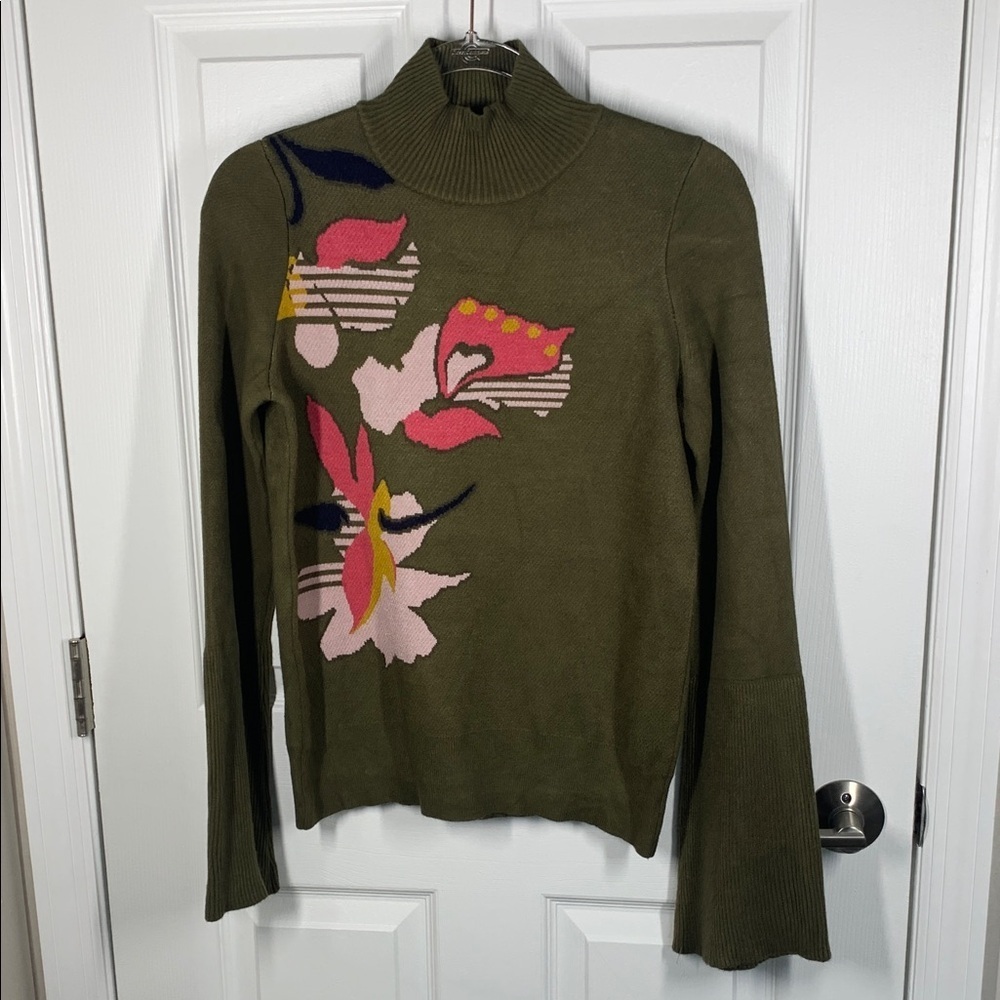 Knitted and knotted Anthropologie olive green sweater size small